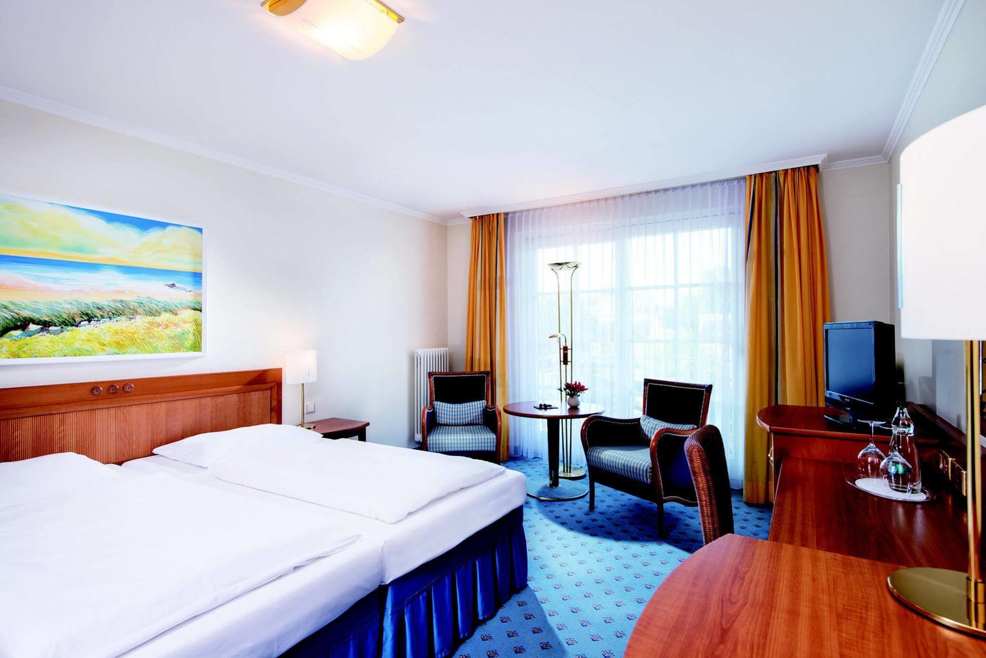 צינוביץ Hotel Kleine Strandburg - Adults Only מראה חיצוני תמונה